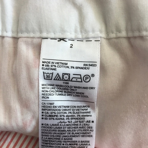 SALE!!! Old Navy shorts - Picture 4 of 5